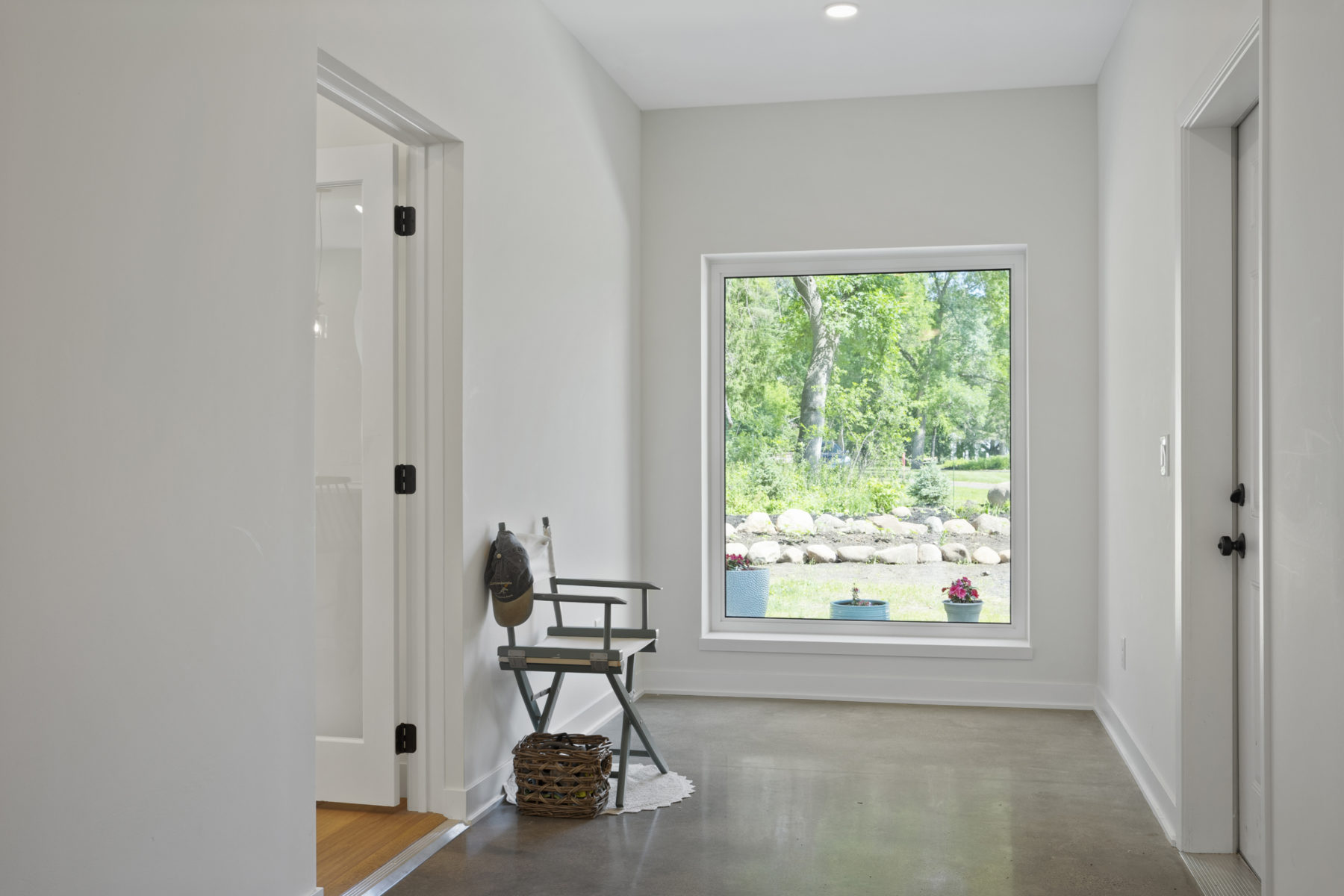 Paltrin - Rosa Home - Breezeway